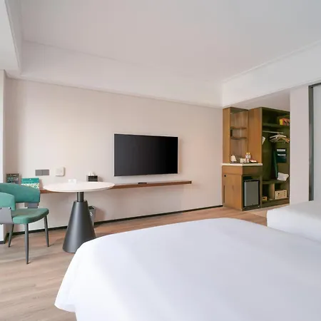 Holiday Inn Qingdao City Center By Ihg - May 4Th Square Exterior photo