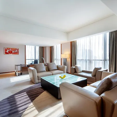 Holiday Inn Qingdao City Center By Ihg - May 4Th Square Exterior photo