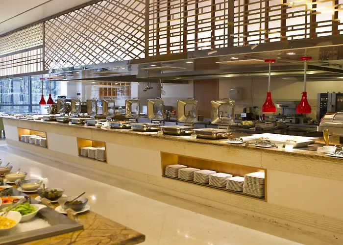 Holiday Inn Qingdao City Center By Ihg - May 4Th Square