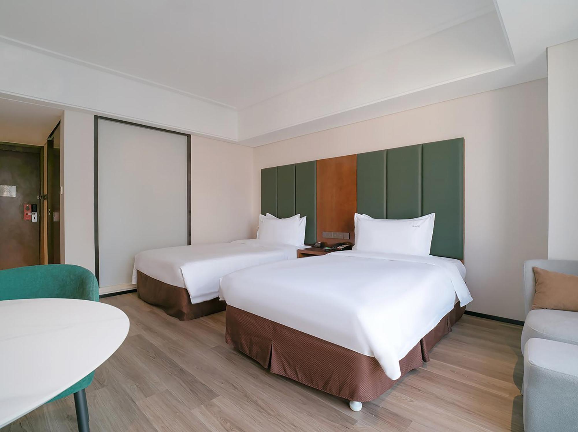 Center By Ihg - 4th Square Hotel