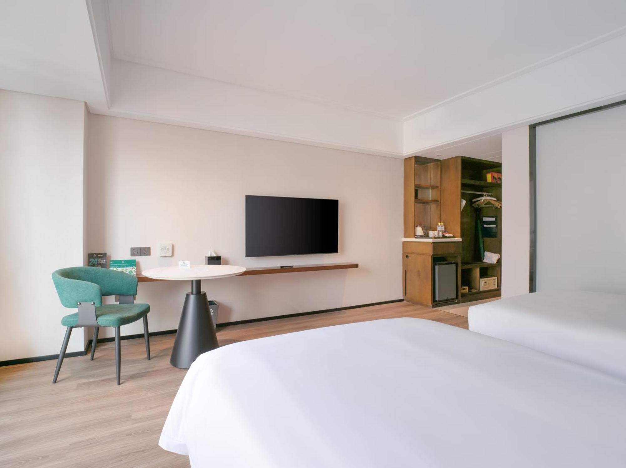 Center By Ihg - 4th Square Hotel