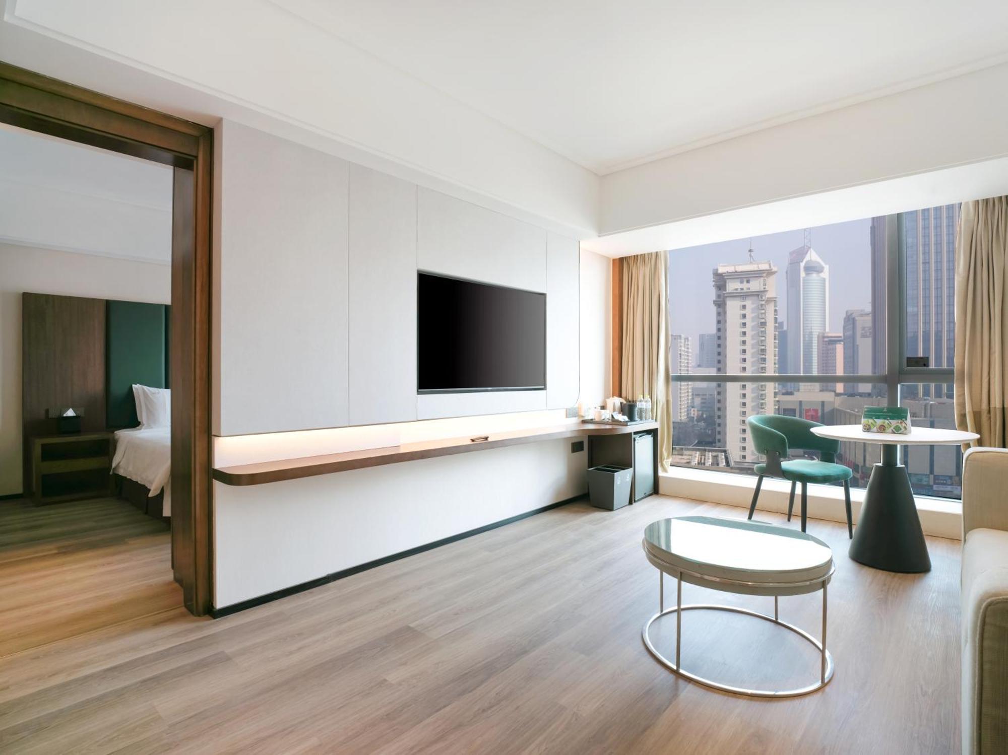 Center By Ihg - 4th Square